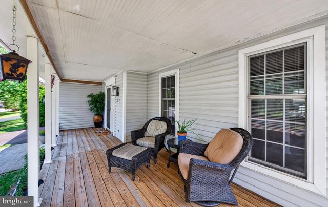 302 MULBERRY DR, Royersford, PA 19468