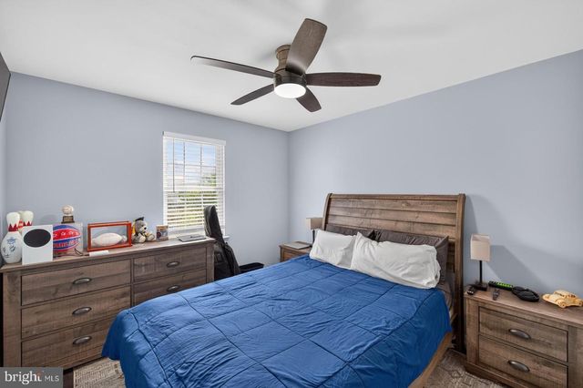 302 MULBERRY DR, Royersford, PA 19468