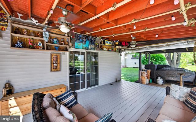 302 MULBERRY DR, Royersford, PA 19468
