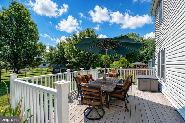 302 MULBERRY DR, Royersford, PA 19468