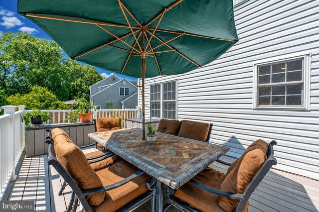 302 MULBERRY DR, Royersford, PA 19468