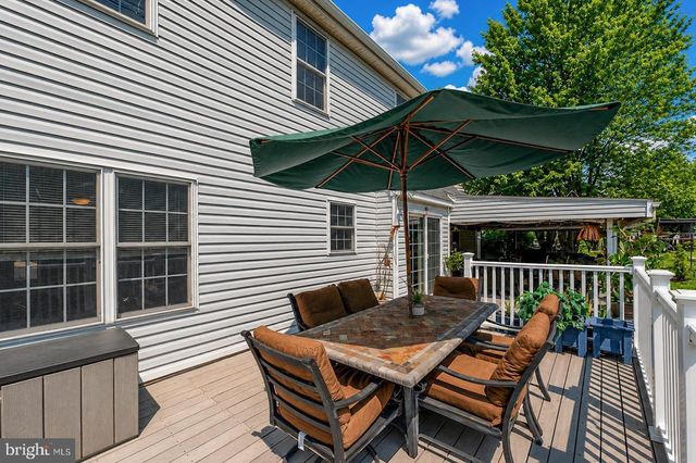 302 MULBERRY DR, Royersford, PA 19468