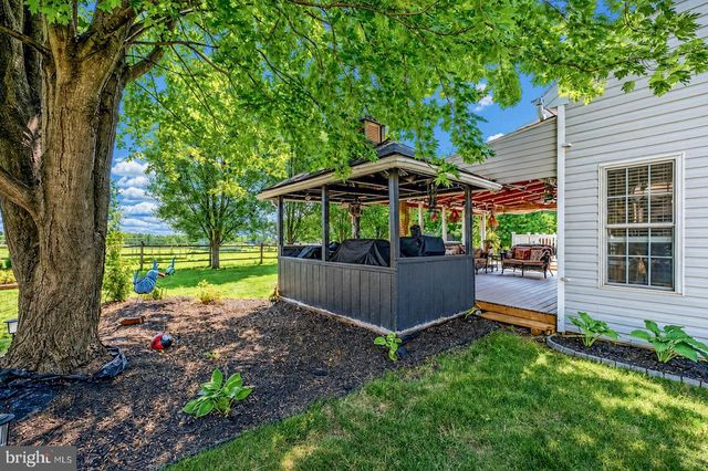 302 MULBERRY DR, Royersford, PA 19468