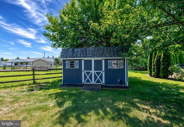 302 MULBERRY DR, Royersford, PA 19468