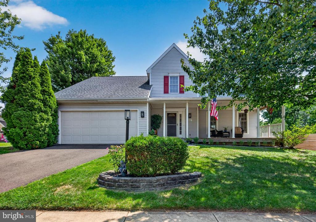 302 MULBERRY DR, Royersford, PA 19468