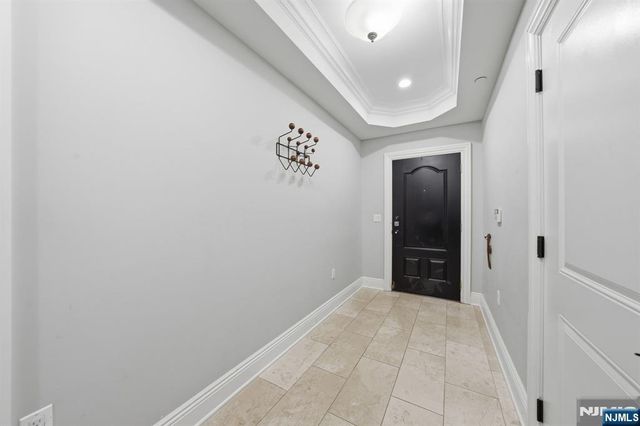 35 Marquis Court, Edgewater, NJ 07020