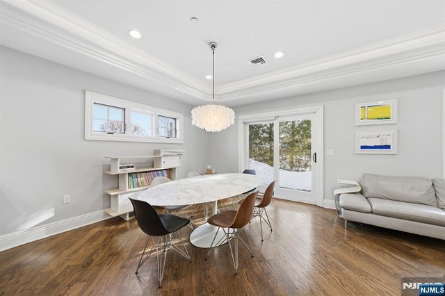 35 Marquis Court, Edgewater, NJ 07020