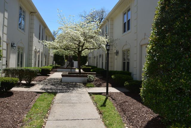 2115 Acklen Ave Apt 5, Nashville, TN 37212