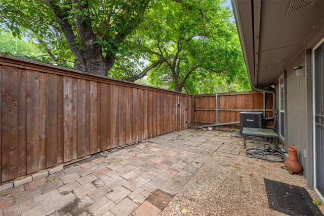 7492 E Northwest Highway 143, Dallas, TX 75231
