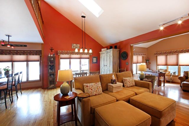 1 Grandview Avenue, Derry, NH 03038