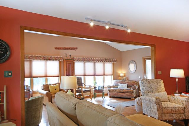 1 Grandview Avenue, Derry, NH 03038