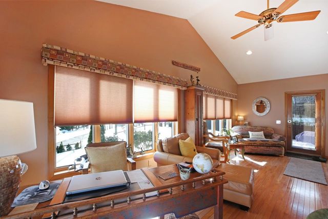 1 Grandview Avenue, Derry, NH 03038