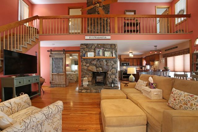 1 Grandview Avenue, Derry, NH 03038