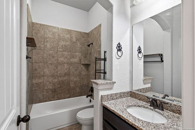 219 WOODS OF BOERNE BLVD, Boerne, TX 78006