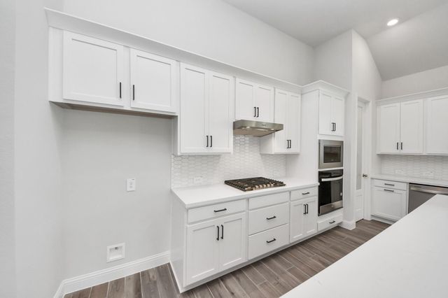 714 Satterwhite Farms Lane, Magnolia, TX 77354