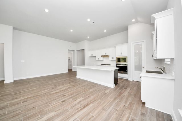 714 Satterwhite Farms Lane, Magnolia, TX 77354