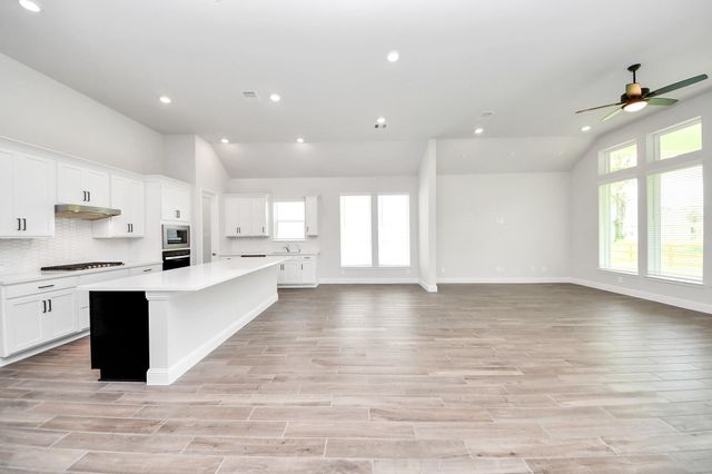 714 Satterwhite Farms Lane, Magnolia, TX 77354