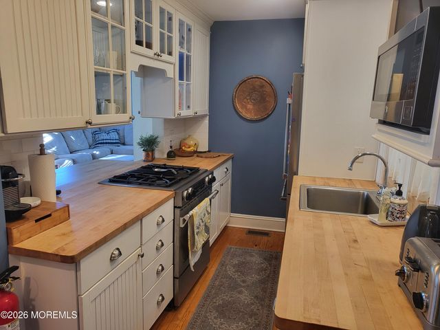 80 Heck Avenue, Ocean Grove, NJ 07756