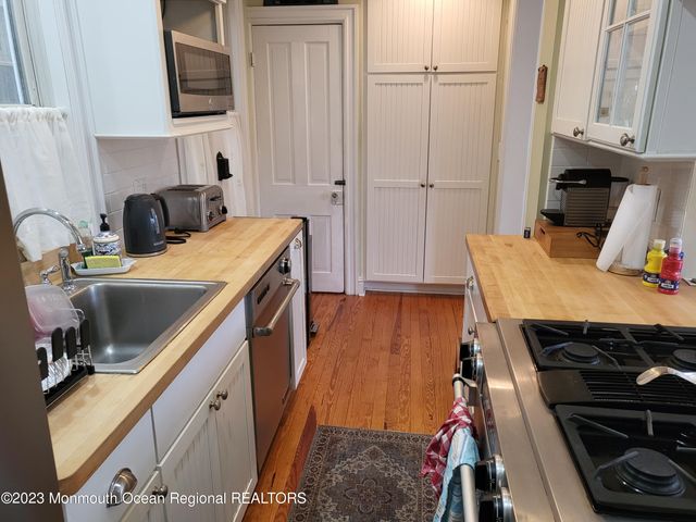 80 Heck Avenue, Ocean Grove, NJ 07756