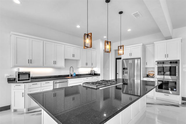 1048 Mountain Bluebird Court, Graford, TX 76449