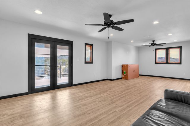 1048 Mountain Bluebird Court, Graford, TX 76449