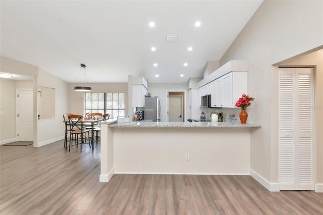 6104 26TH AVENUE E, Bradenton, FL 34208