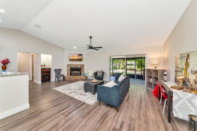 6104 26TH AVENUE E, Bradenton, FL 34208