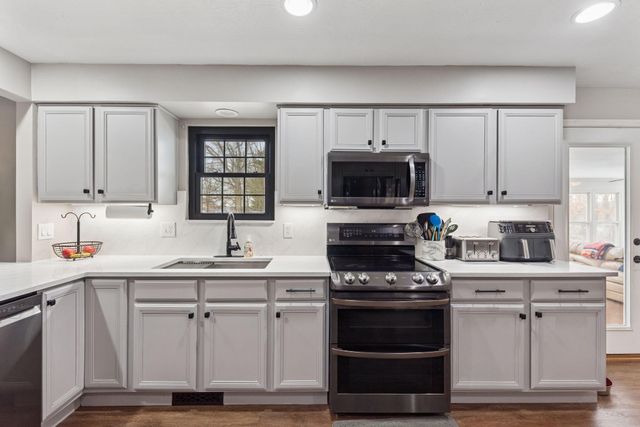 7892 Pleasant Valley Road, Florence, KY 41042