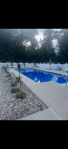 7892 Pleasant Valley Road, Florence, KY 41042