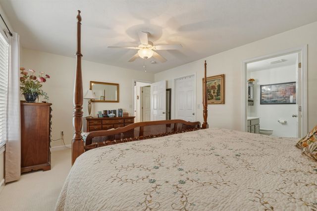 42 McKenzie Court, Milton, WV 25541