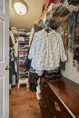 42 McKenzie Court, Milton, WV 25541
