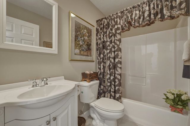 42 McKenzie Court, Milton, WV 25541