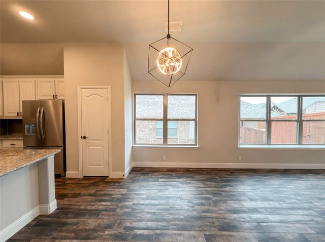 633 Bayonet Drive, Fort Worth, TX 76108