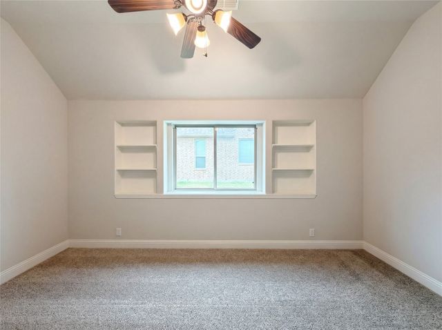 633 Bayonet Drive, Fort Worth, TX 76108