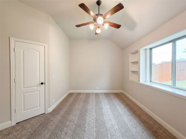 633 Bayonet Drive, Fort Worth, TX 76108