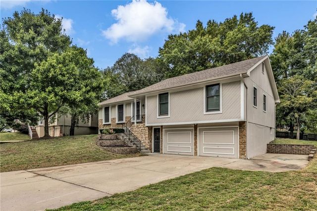 3712 NE 77th Street, Gladstone, MO 64119