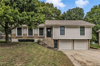 3712 NE 77th Street, Gladstone, MO 64119