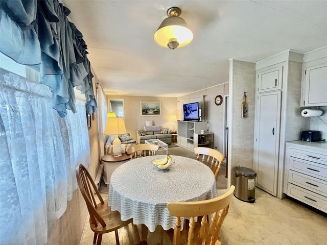 130 MELODY LANE, Tarpon Springs, FL 34689