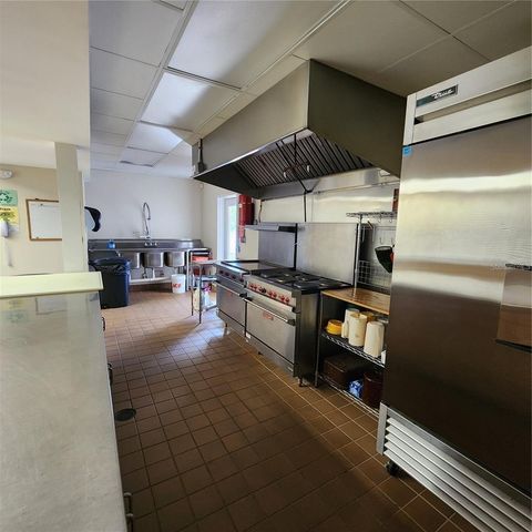 130 MELODY LANE, Tarpon Springs, FL 34689