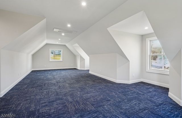 2 Bristol Ridge Rd, Boonton Twp., NJ 07005