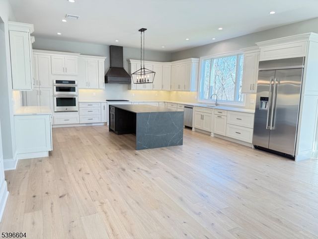 2 Bristol Ridge Rd, Boonton Twp., NJ 07005