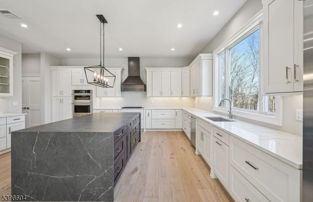 2 Bristol Ridge Rd, Boonton Twp., NJ 07005