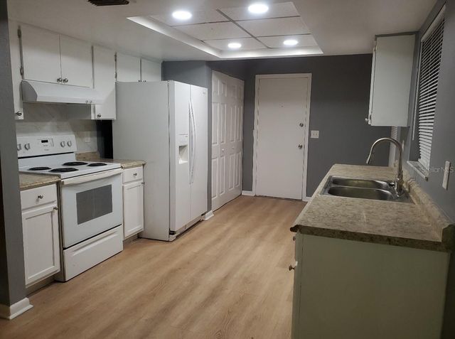 8211 CLERMONT STREET, Tampa, FL 33637