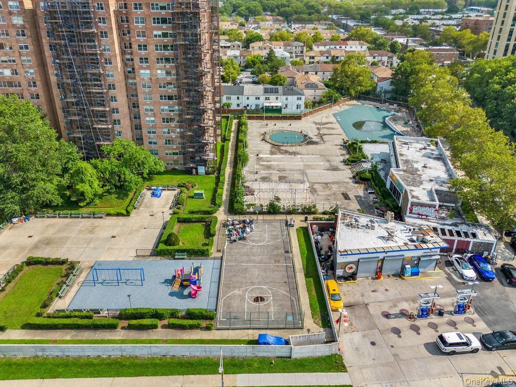 61-20 Grand Central Parkway A1508, Forest Hills, NY 11375 — photo 3