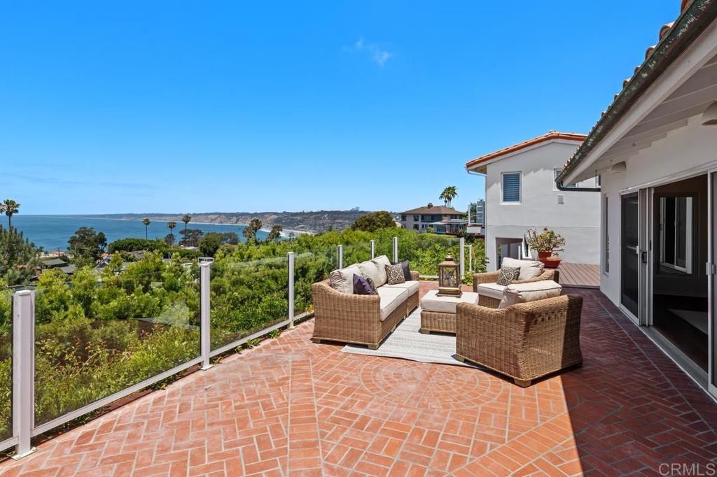 Image 22 of property listing at 1420 La Jolla Knoll, La Jolla, CA 92037