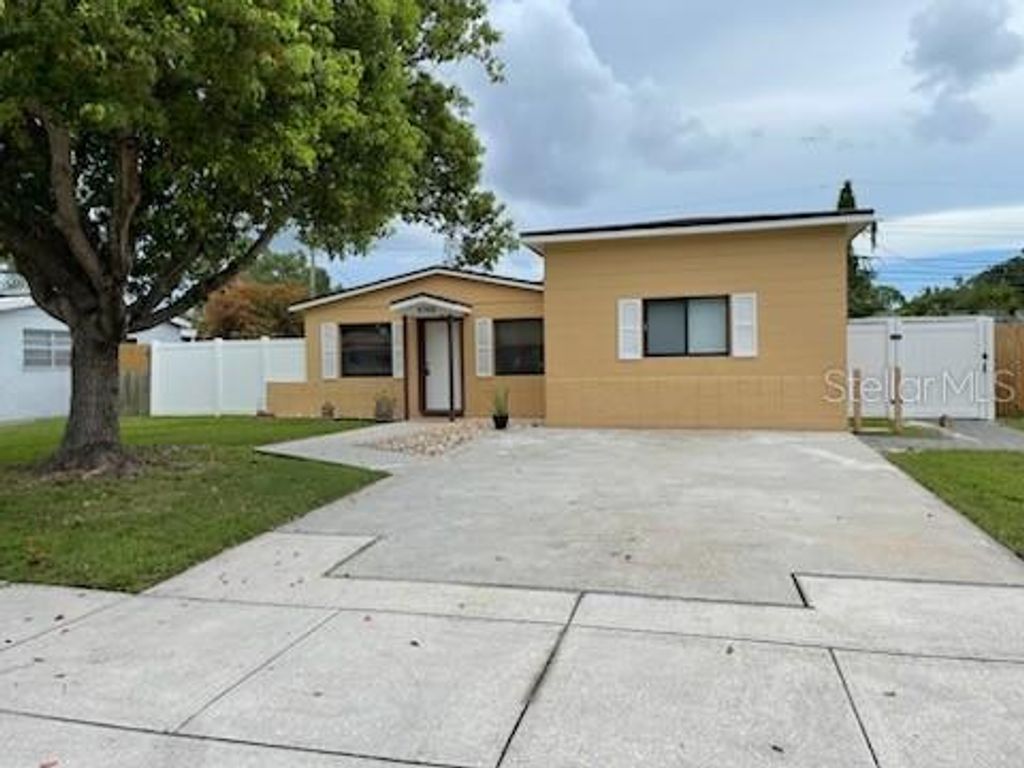 6762 79TH AVENUE N, Pinellas Park, FL 33781
