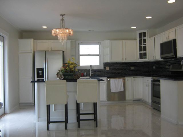 1007 Prairie Lawn Road, Glenview, IL 60025