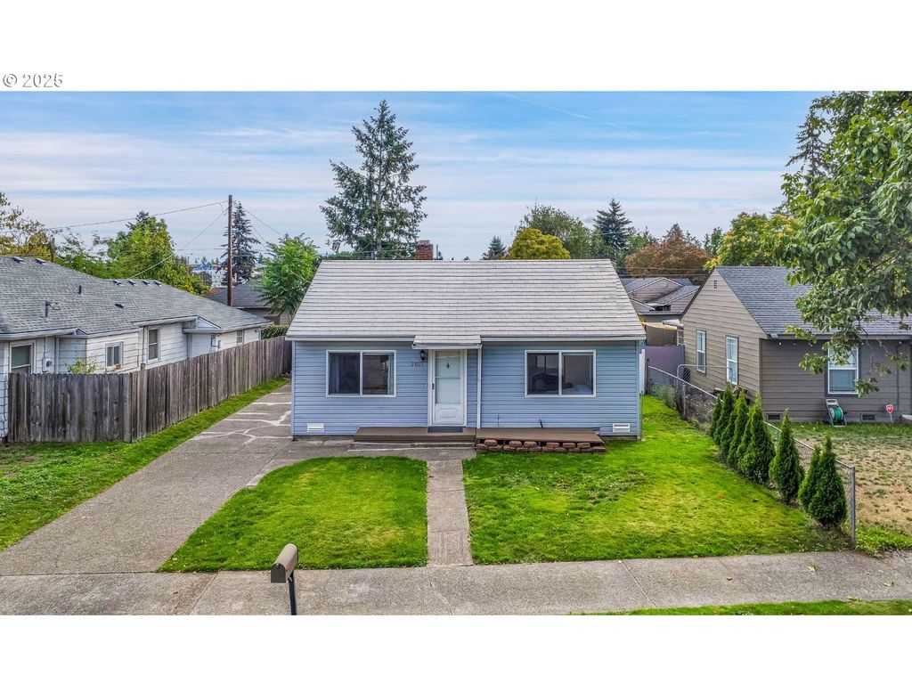 2809 E 28TH St, Vancouver, WA 98661