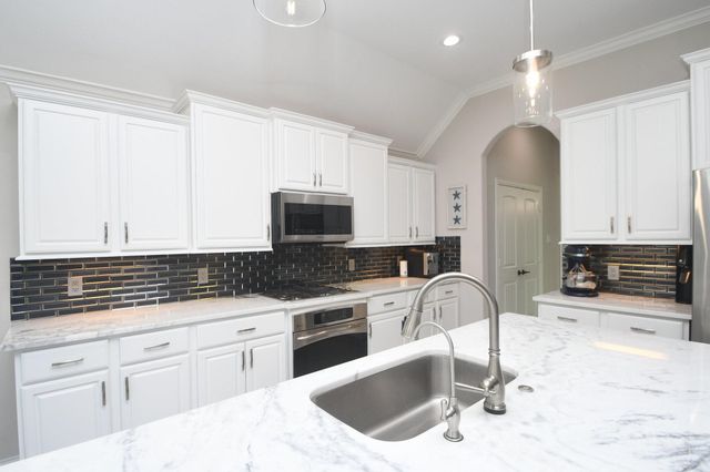 6304 Wood Creek Lane, League City, TX 77573