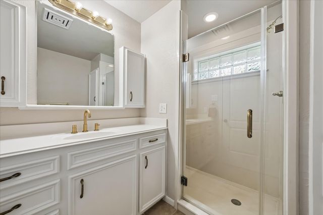 1522 19th Avenue N, Texas City, TX 77590